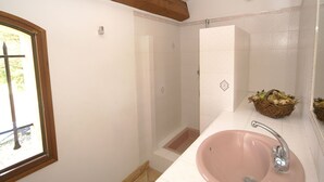 Shower - Appealing Villa in Vidauban With Private Swimming Pool (Vidauban)