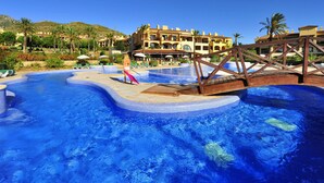Outdoor pool - Nice Apartment With Airconditioning, Near Golfcourse (Mont-roig del Camp)
