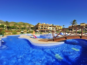 Outdoor pool - Nice Apartment With Airconditioning, Near Golfcourse (Mont-roig del Camp)