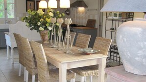 Dining - Beautiful Villa in Tourtour With Private Swimming Pool (Tourtour)