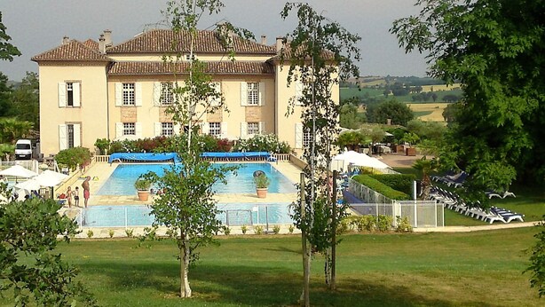 Unclassified image, 1 of 31, button - Delicious Holiday Castle Park With Swimming Pool, Golf, Tennis and Restaurant (Lombez)