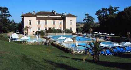Delicious Holiday Castle Park With Swimming Pool, Golf, Tennis and Restaurant