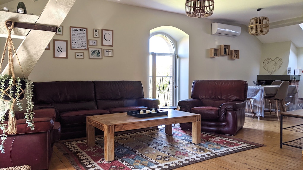 Appartement T3 Avec 2 Belles Chambres Au Coeur De Contrexéville - Contrexéville