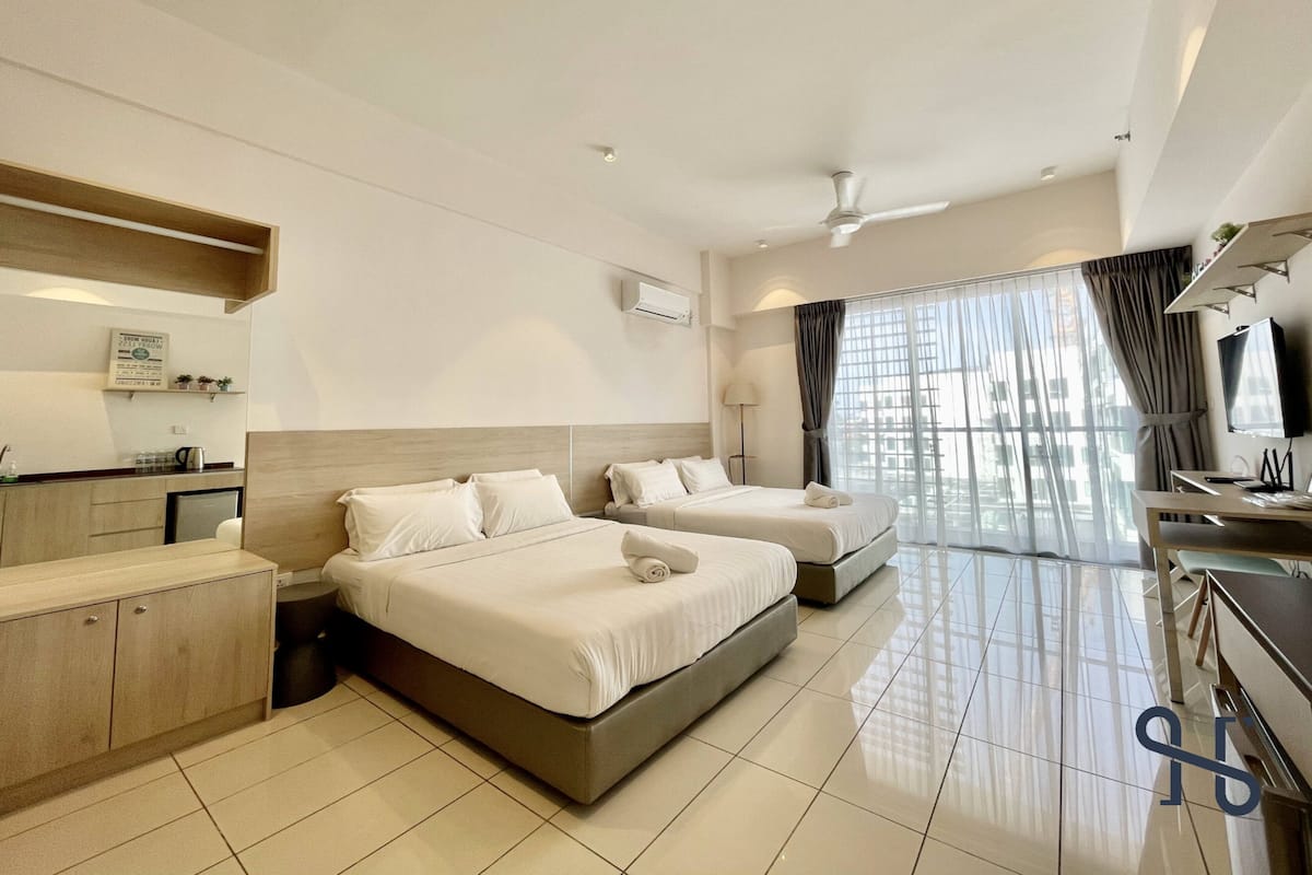 Quadruple Room (AS#9) | 1 bedroom, individually decorated, individually furnished