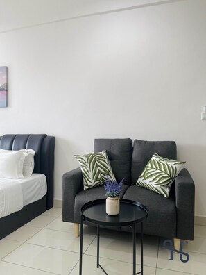 Queen Studio (AS#1) | Individually decorated, individually furnished, blackout drapes -  Homesuite' Home at Aeropod SOVO (Kota Kinabalu)