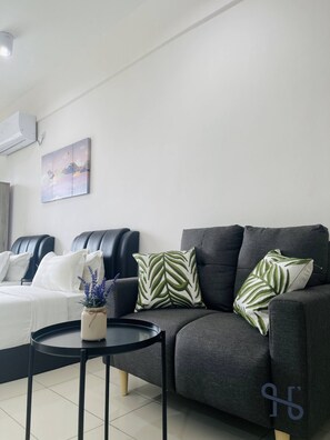 Queen Studio (AS#1) | Individually decorated, individually furnished, blackout drapes -  Homesuite' Home at Aeropod SOVO (Kota Kinabalu)