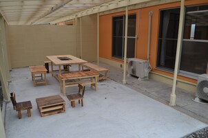 Basic Apartment | Terrace/patio
