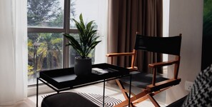 Standard Double Room JIA#308 | In-room safe, desk, blackout drapes, iron/ironing board - Homi Oasis 和逸绿洲 (Kota Kinabalu)