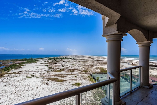 Amazing unobstructed views of the National Seashore, Santa Rosa Sound, and the Gulf