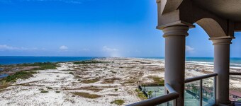 Stunning Unobstructed Views of the Seashore, Gulf & Sound |Renovated |Community Pools |Tennis Courts