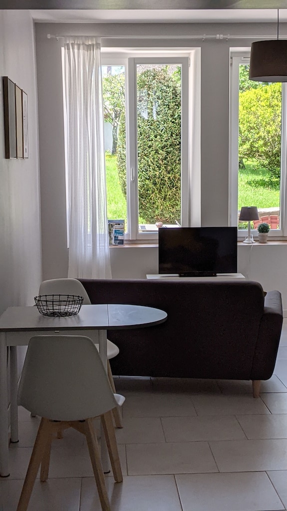 Meublé Moderne Et Confortable à Contrexéville Dans Un éCrin De Verdure - Contrexéville