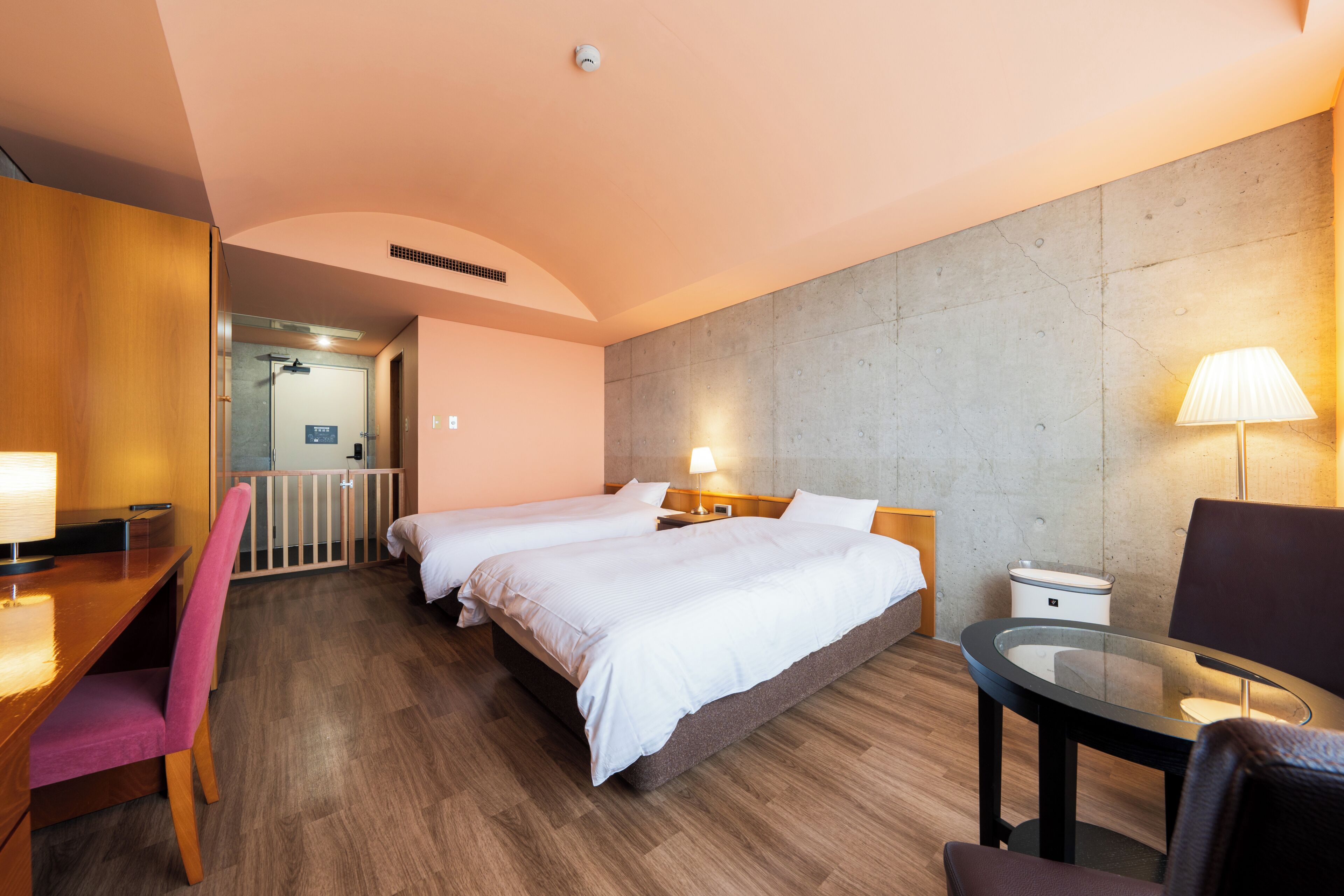 Habitació amb dos llits individuals estàndard | Wifi gratuïta i roba de llit 