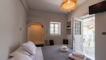 Free WiFi, bed sheets