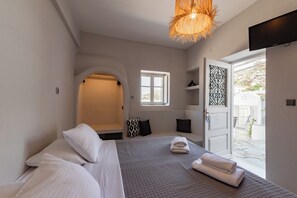 高级双人房 | 免费 WiFi、床单