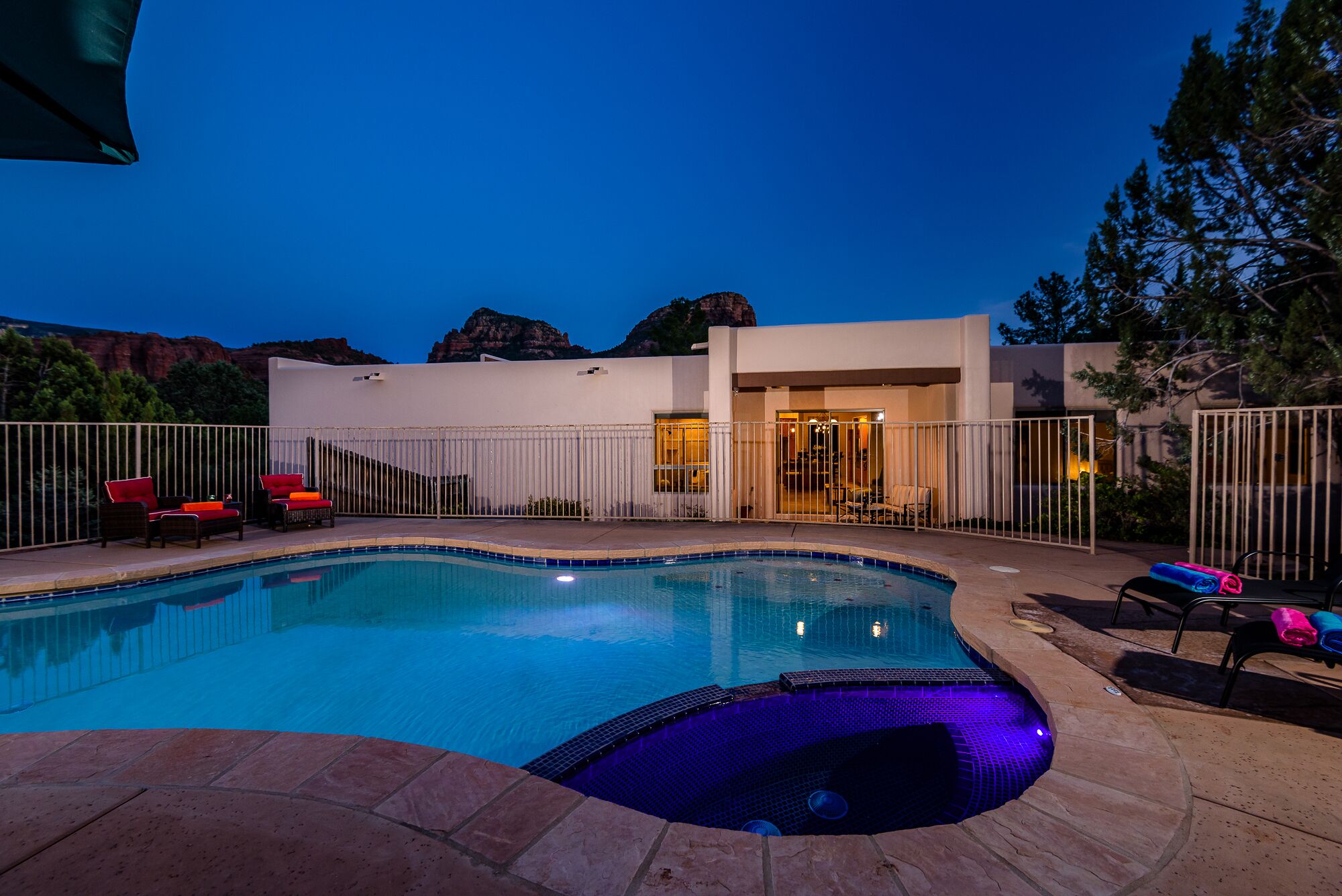 Salt Water Pool & Hot Tub, Incredible Red Rock Views at Sedona Spectacular!
