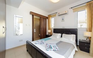 3 bedrooms, iron/ironing board, free WiFi, bed sheets