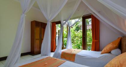 Villa Kupu Kupu - Beachfront Villa In East Part of Norther BALI