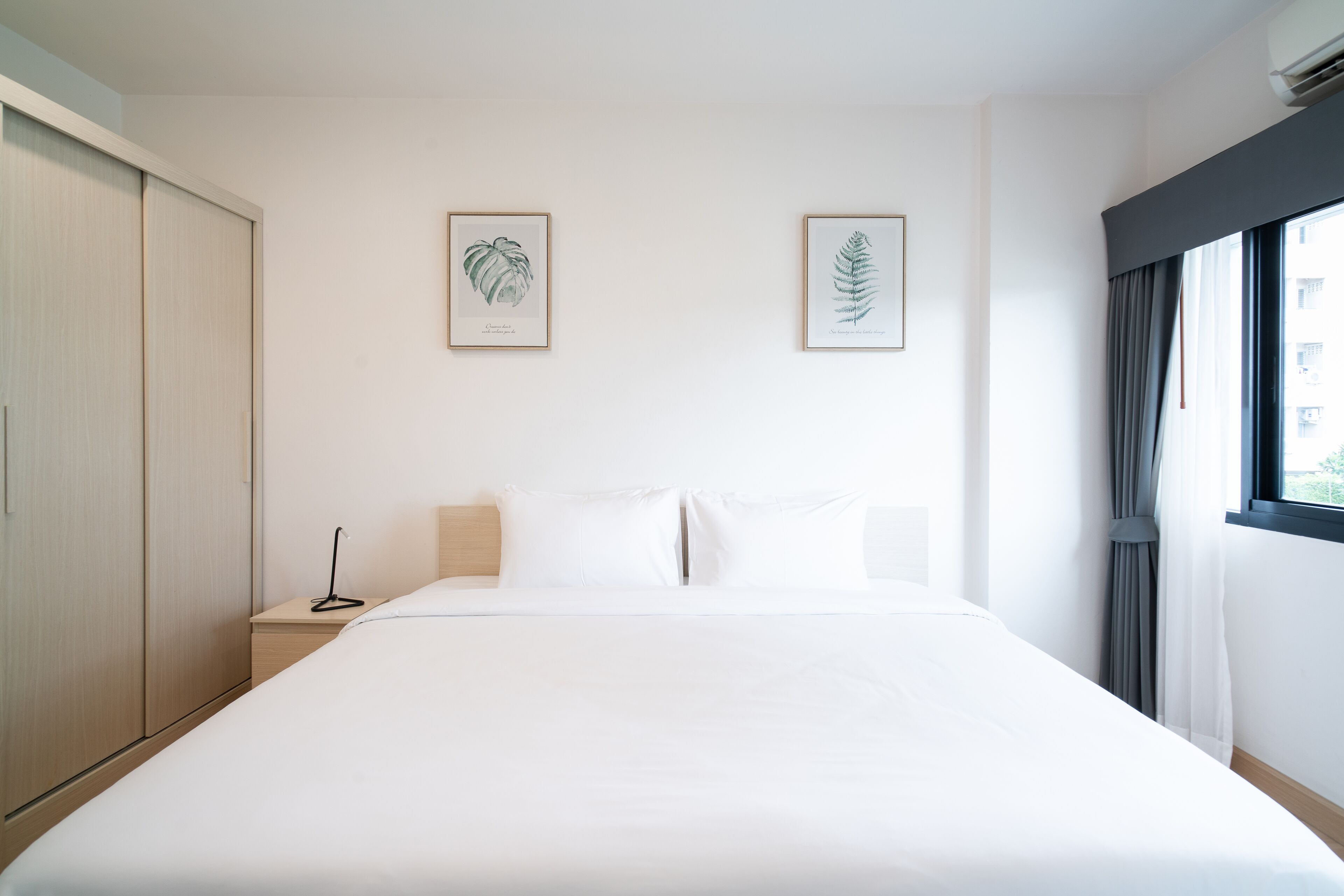 superior double room | minibar, in-room safe, desk, soundproofing