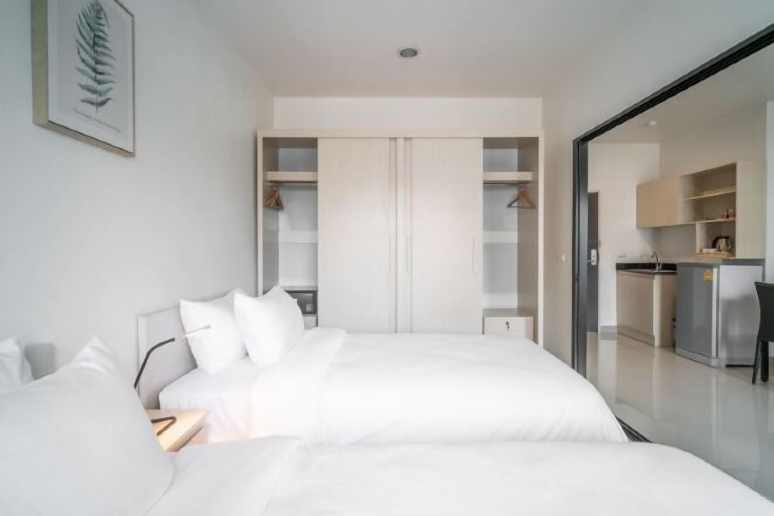 Minibar, két bảo mật tại phòng, bàn, phòng cách âm 
