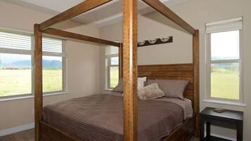 House (5 Bedrooms) | 5 bedrooms, iron/ironing board, travel crib, free WiFi