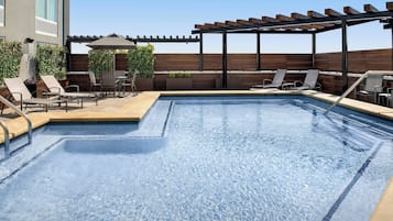 Piscina externa