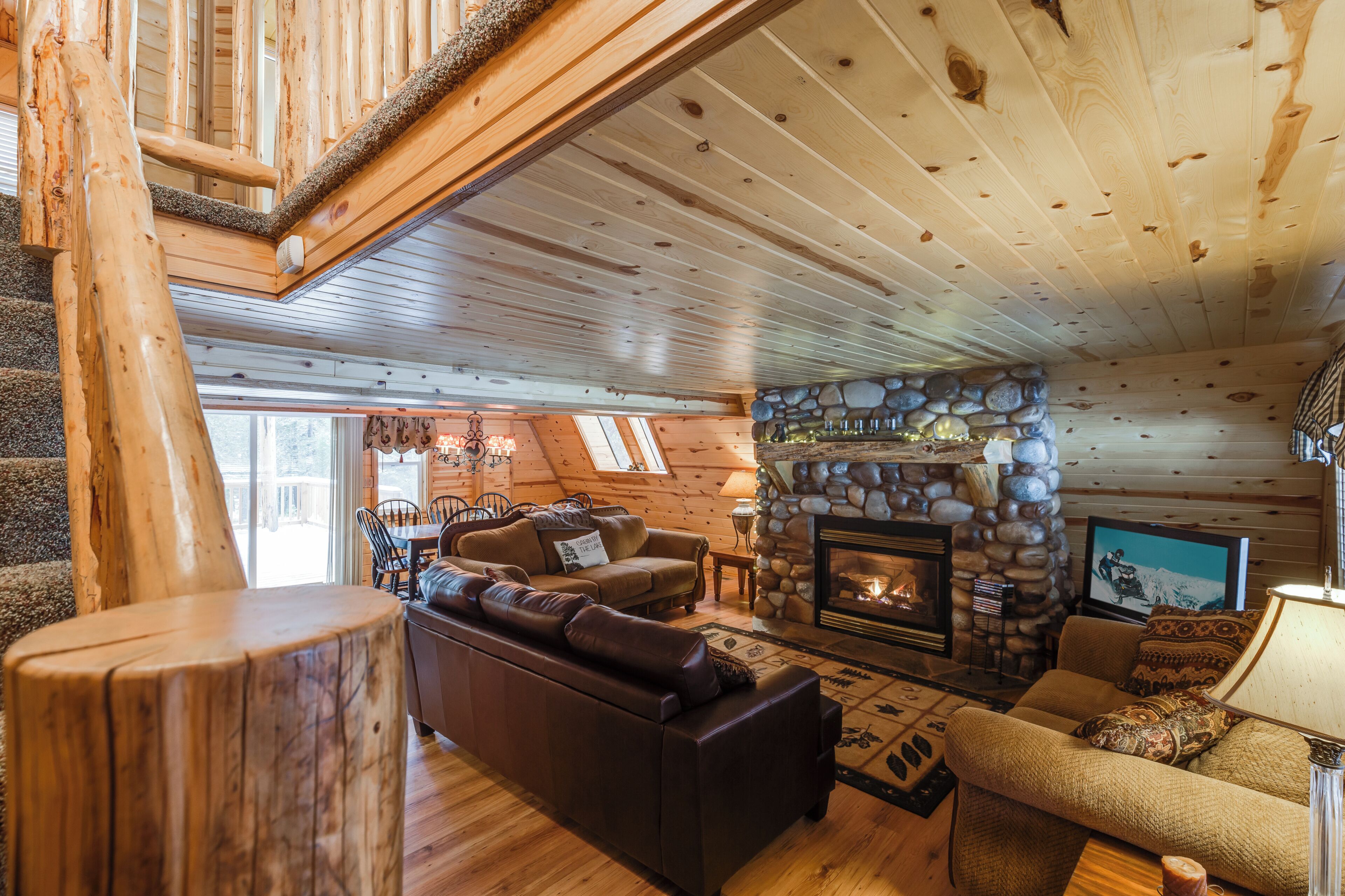 Villa (4 Bedrooms) | Living area
