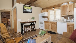 Villa (2 Bedrooms) | Private kitchen - True Grit Adventure (Island Park)