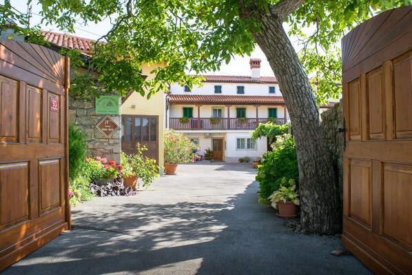 Entrada da propriedade