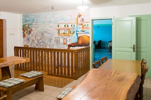 Café da manhã (EUR 5 por pessoa)