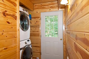 Villa (3 Bedrooms) | Laundry