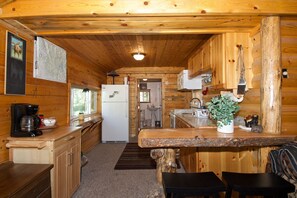 Villa (2 Bedrooms) | Private kitchen | Full-size fridge, microwave, oven, stovetop - Remington Retreat (Island Park)