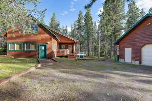 Exterior - Restoration Pines (Island Park)