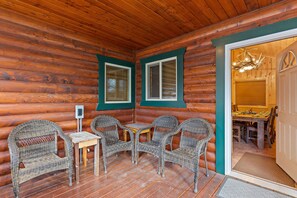 Dining - Restoration Pines (Island Park)