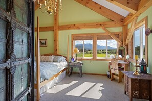 Villa (4 Bedrooms) | 4 bedrooms, laptop workspace, iron/ironing board, travel crib - Henrys Lake Goose Bay (Island Park)