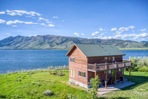 Exterior - Henrys Lake Goose Bay (Island Park)