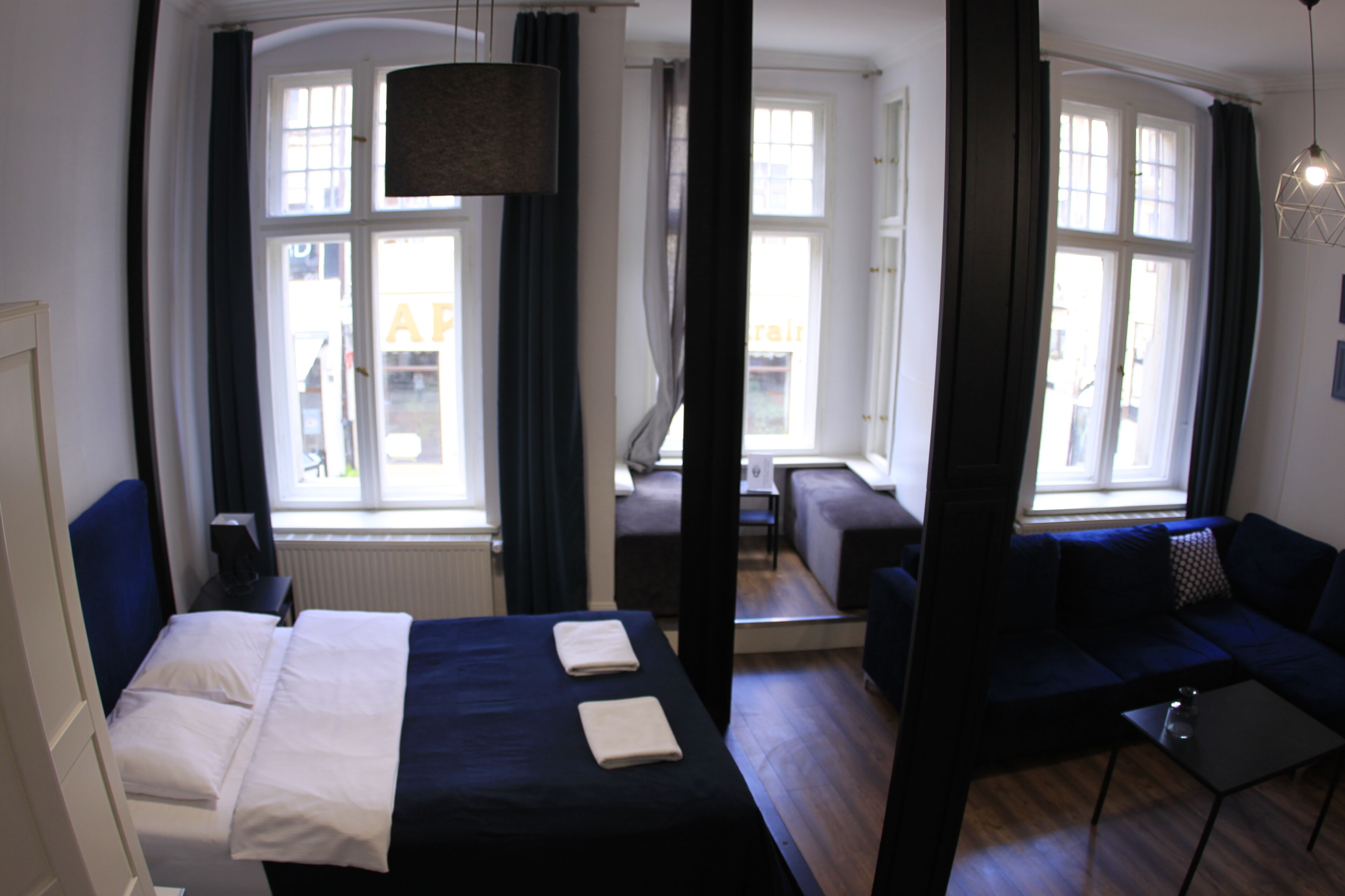 Design Apartment | 1 bedroom, blackout drapes, iron/ironing board, free WiFi