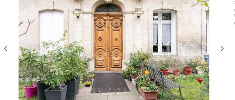 تفاصيل الفندق من الخارج