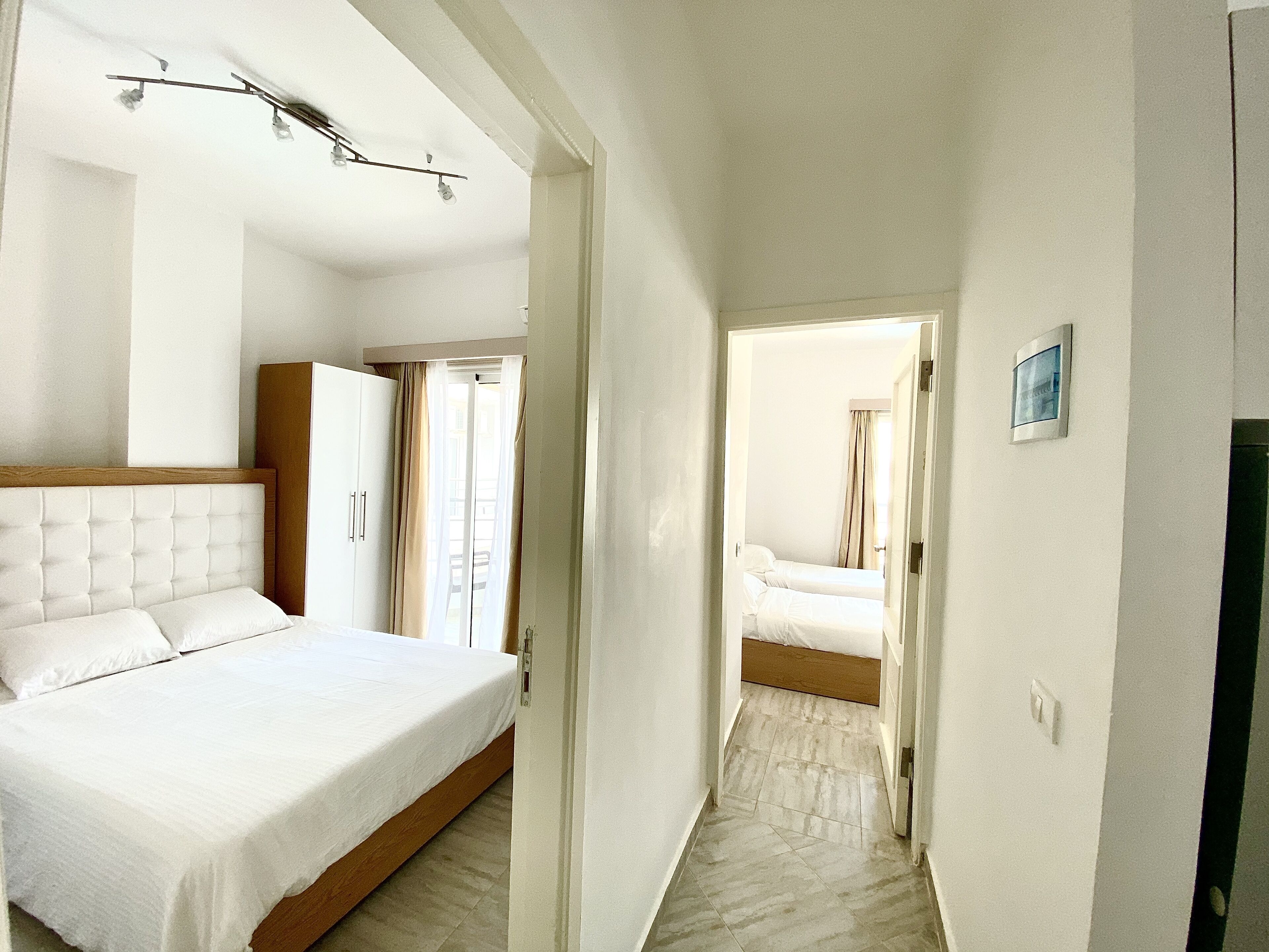 2 bedrooms, iron/ironing board, bed sheets