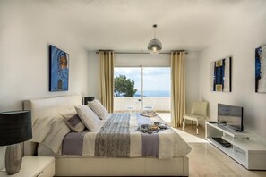 6 slaapkamers, een strijkplank/strijkijzer, gratis wifi, beddengoed