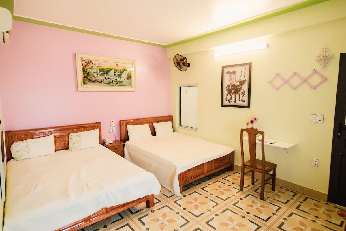 Deluxe Double Room | Individually furnished, soundproofing, iron/ironing board, free WiFi