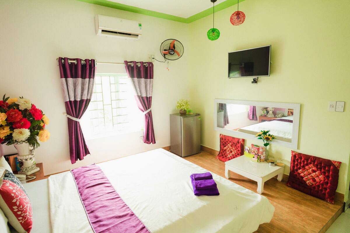 Deluxe Single Room | Individually furnished, soundproofing, iron/ironing board, free WiFi
