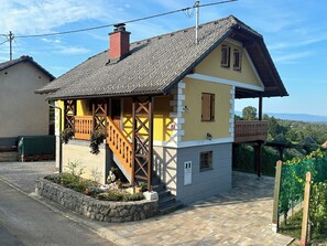 Front of property - Vineyard Cottage Stepan (Crnomelj)