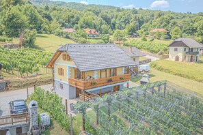 Front of property - Vineyard Cottage Stepan (Crnomelj)