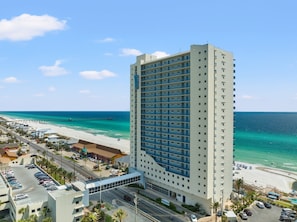 On the beach - GULF FRONT CONDO! SLEEPS 8!BCH SERV INCL!! (Panama City Beach)