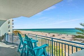 Property grounds - GULF FRONT CONDO! SLEEPS 8!BCH SERV INCL!! (Panama City Beach)