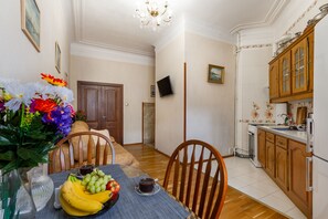 Apartment, 1 Schlafzimmer | Eigene Küche | Großer Kühlschrank, Mikrowelle, Ofen, Herdplatte