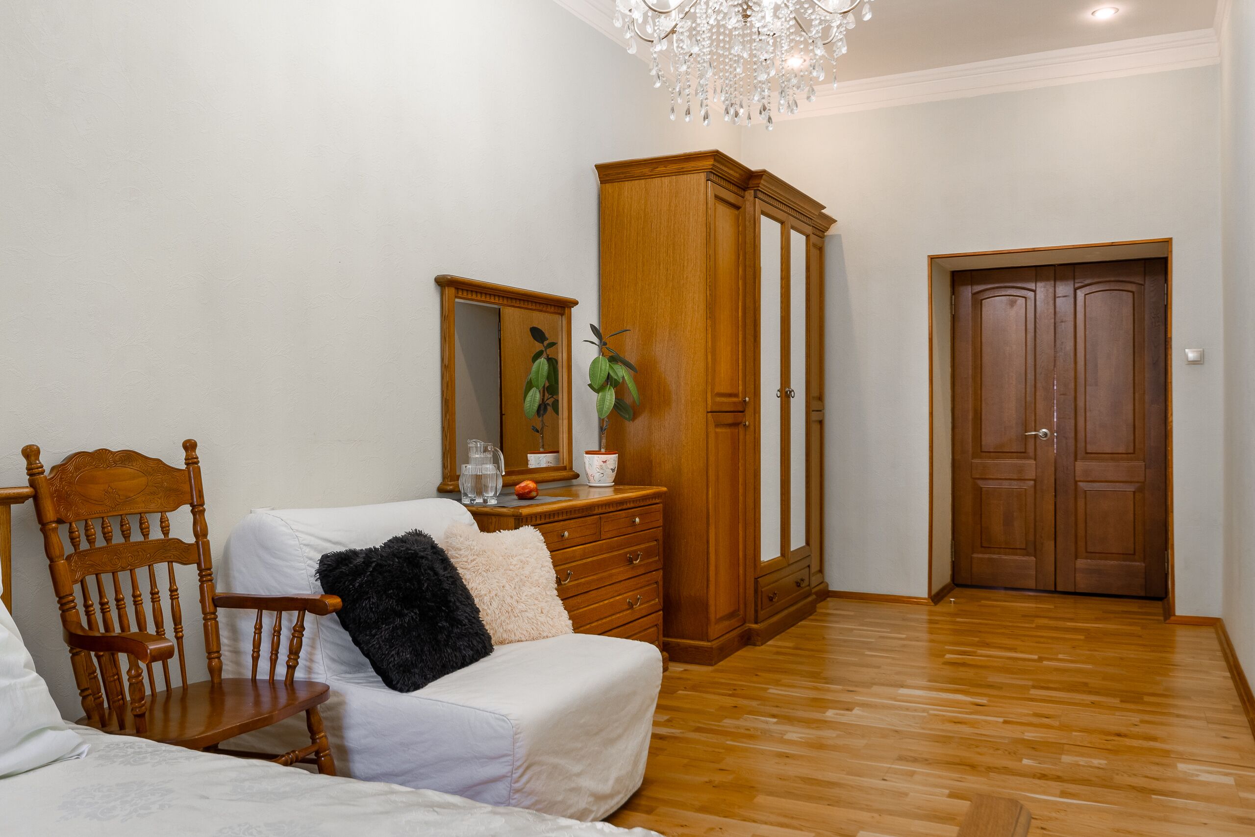 1 chambre, bureau, espace de travail pour ordinateur portable