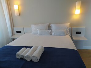 Bügeleisen/Bügelbrett, kostenloses WLAN, Bettwäsche