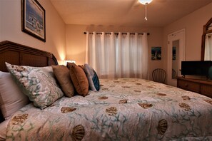 2 bedrooms, iron/ironing board, free WiFi, bed sheets - Beachcomber #1 across from beach-close to everything! (Gulf Shores)