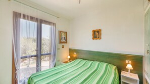 Apartment, 2 Schlafzimmer | 2 Schlafzimmer, Bügeleisen/Bügelbrett, kostenloses WLAN, Bettwäsche